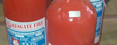 Imagem 2 da empresa RESGATE FIRE MATERIAIS DE COMBATE A INCÊNDIO Suporte para Extintor de Incêndio em Rio De Janeiro RJ